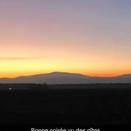 Maison Charmante A Avec Terrasse Et Parking Gratuit.