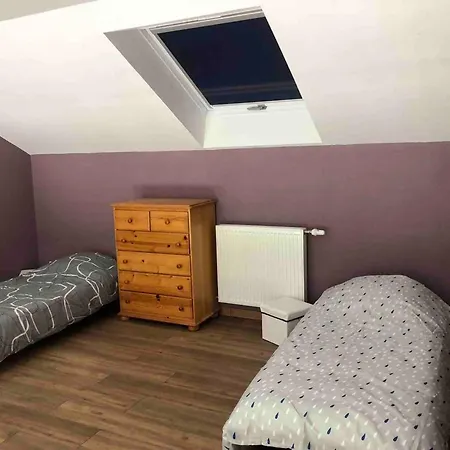 Maison Charmante A Avec Terrasse Et Parking Gratuit. Semesterbostad *