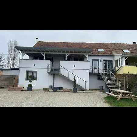 Maison Charmante A Avec Terrasse Et Parking Gratuit. Holiday home Munwiller