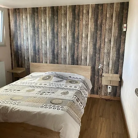 Maison Charmante A Avec Terrasse Et Parking Gratuit. *